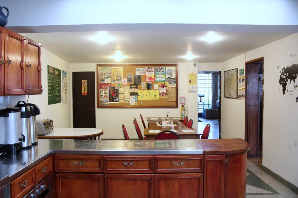 Hostal La Pinta Bogota Ngoại thất bức ảnh