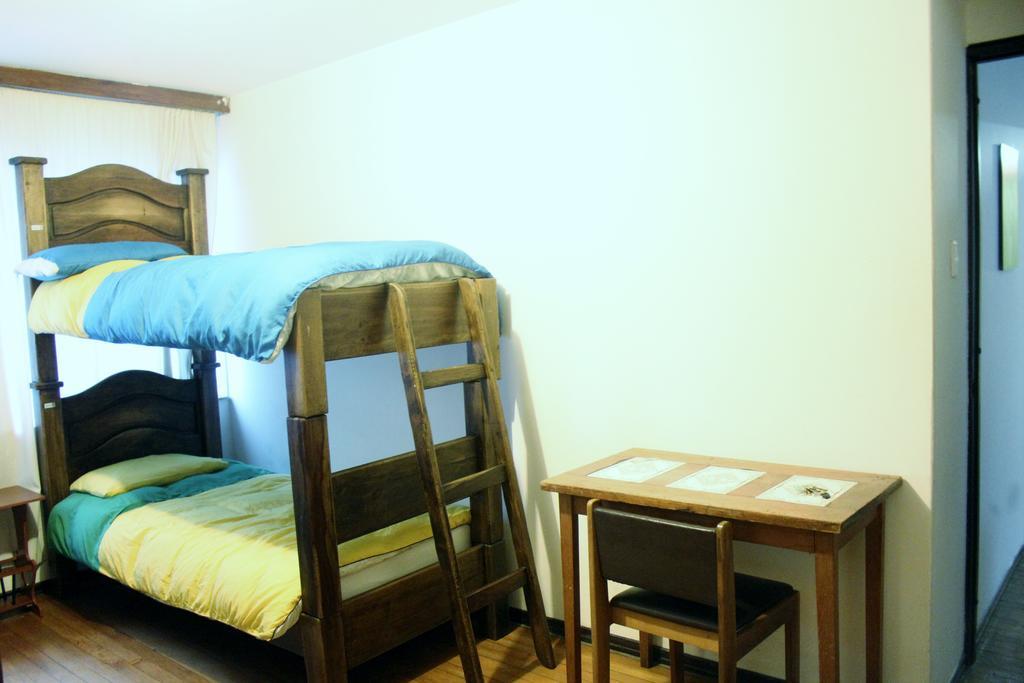 Hostal La Pinta Bogota Ngoại thất bức ảnh