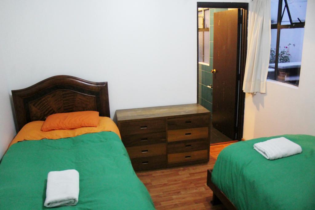 Hostal La Pinta Bogota Ngoại thất bức ảnh