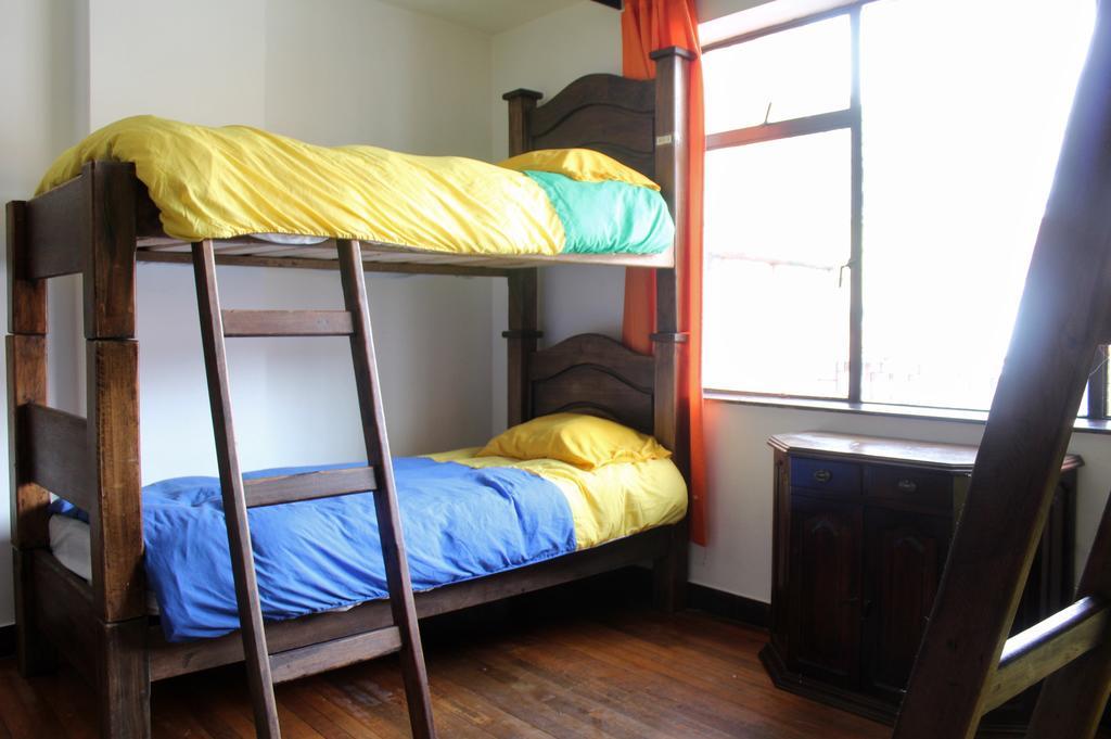 Hostal La Pinta Bogota Ngoại thất bức ảnh