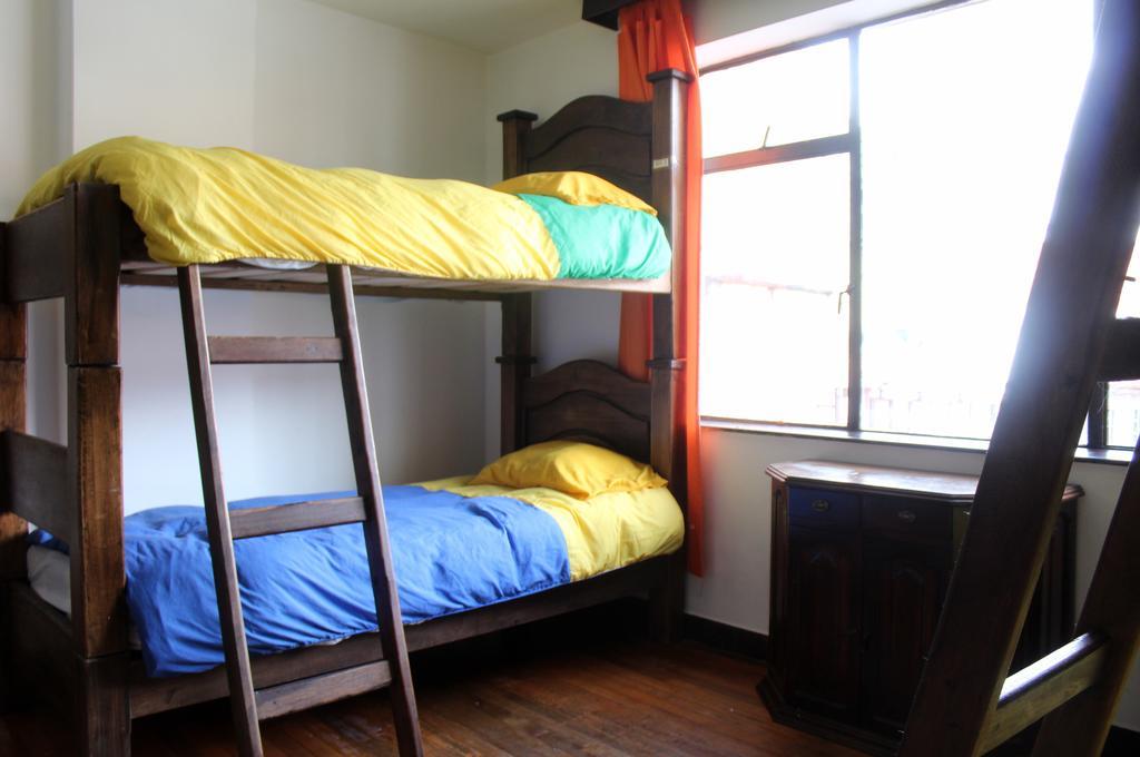 Hostal La Pinta Bogota Ngoại thất bức ảnh