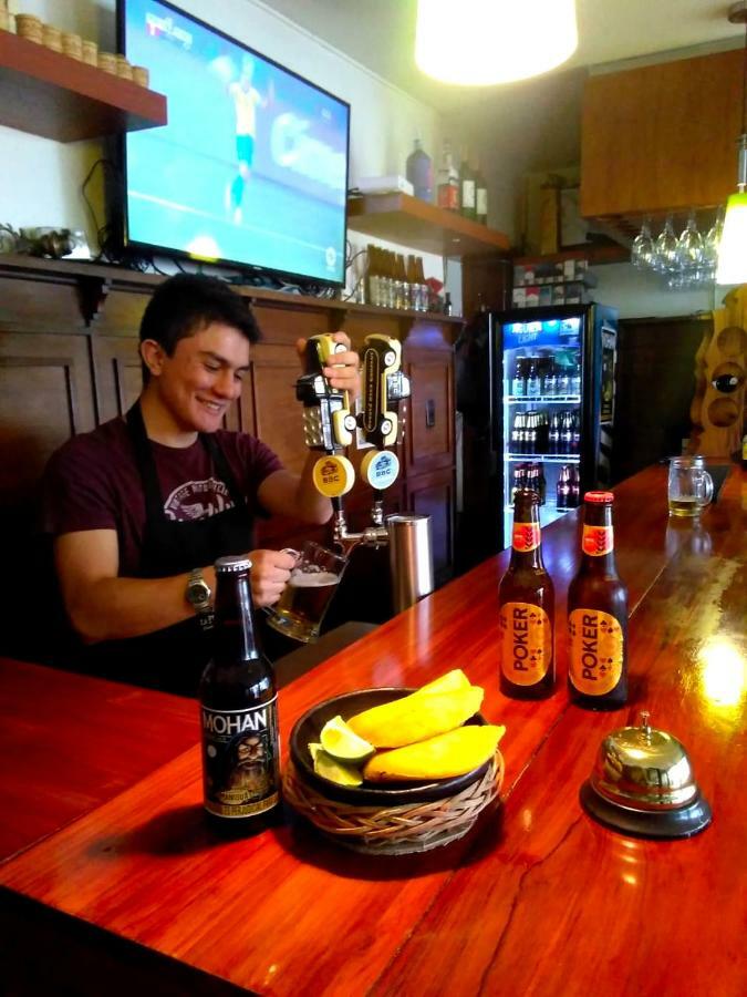 Hostal La Pinta Bogota Ngoại thất bức ảnh