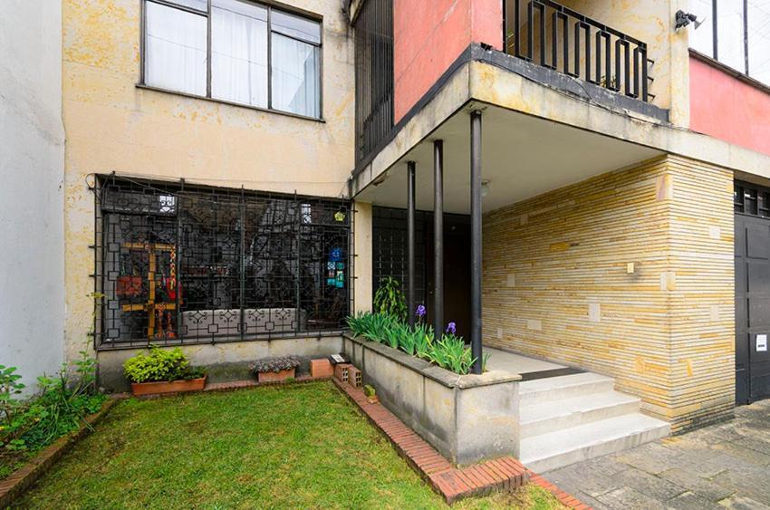Hostal La Pinta Bogota Ngoại thất bức ảnh
