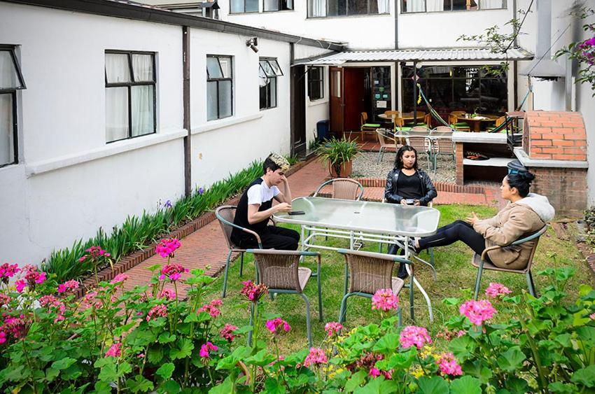 Hostal La Pinta Bogota Ngoại thất bức ảnh