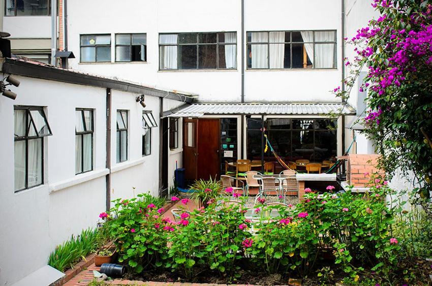 Hostal La Pinta Bogota Ngoại thất bức ảnh